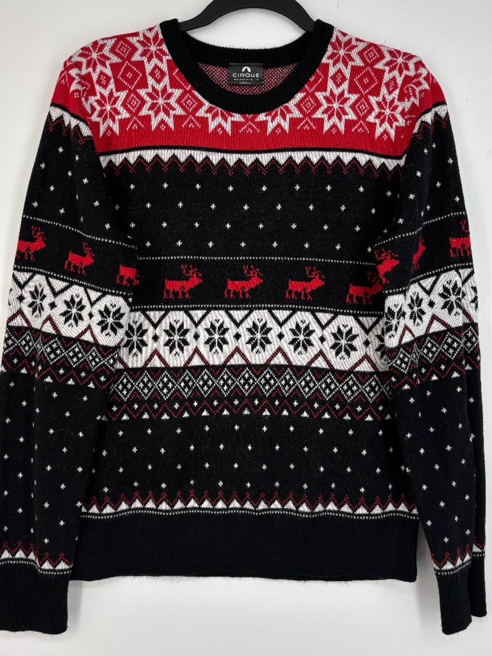 Cirque Mens Size Small Pullover Sweater Black Red Christmas Fair Isle Reindeer